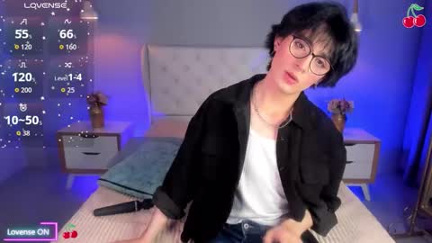 Matias online show from October 12, 2025, 6:40 pm