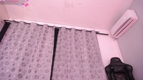 cherylfoster_ online show from January 23, 2025, 11:58 pm