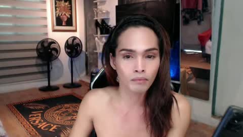 Snapshot of chesca_morena chatting on June 15, 2026, 12:35 am CHESCA BELLE online show from June 15, 2026, 12:35 am