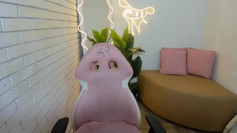 Chiara  online show from February 9, 2025, 3:00 am