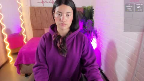 Chiara  online show from October 18, 2025, 7:03 pm