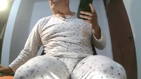 jorge online show from November 22, 2025, 11:42 am