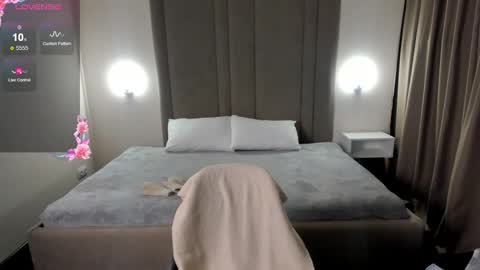 Cameron online show from November 14, 2025, 1:37 am