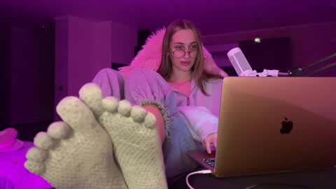 Goddess Vika - owner of all ur money online show from December 24, 2024, 2:22 pm