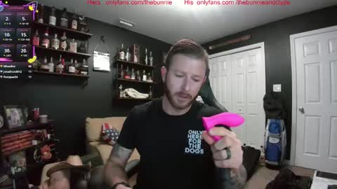 Snapshot of chillinthemosttt chatting on November 3, 2025, 3:19 am Chillinthemosttt online show from November 3, 2025, 3:19 am