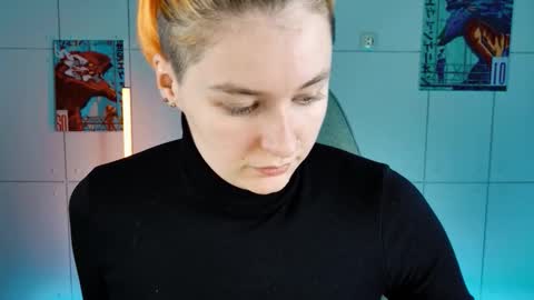 Bella online show from November 21, 2025, 9:08 am