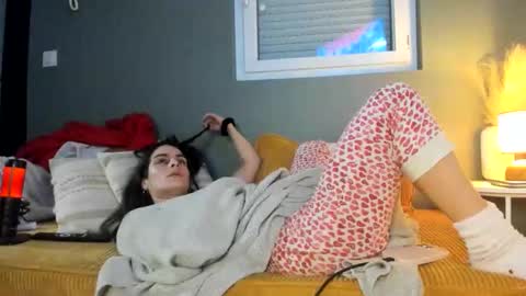 yoursensualparadise online show from March 17, 2026, 8:01 pm