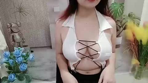 Snapshot of chillylove chatting on October 20, 2025, 12:33 am Jani online show from October 20, 2025, 12:33 am