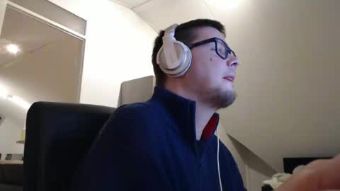 chillzonecam online show from January 12, 2026, 8:25 pm