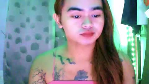 chinny_fuckdoll online show from January 8, 2026, 3:53 am