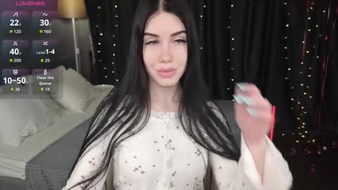 Chloe online show from March 1, 2026, 12:12 am