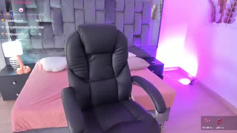 Chloe online show from February 10, 2025, 9:04 pm