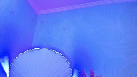 chloe_blowjob online show from April 19, 2026, 2:11 am