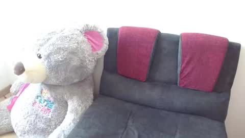 Snapshot of chloe_dolce chatting on September 24, 2025, 2:53 pm chloe_dolce online show from September 24, 2025, 2:53 pm