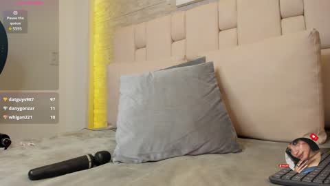 chloe online show from January 17, 2025, 10:34 pm