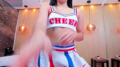  CHLOE  online show from October 10, 2025, 7:35 pm