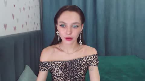 Snapshot of chloe_sunny chatting on October 28, 2025, 2:31 pm Chloe online show from October 28, 2025, 2:31 pm