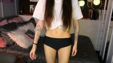 Snapshot of chloe_sunny chatting on April 8, 2026, 9:26 pm Chloe online show from April 8, 2026, 9:26 pm