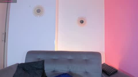 Chloe Miller  online show from October 4, 2025, 3:48 am