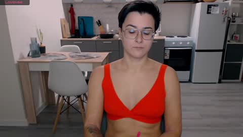 Eva and Sandra online show from December 5, 2024, 5:28 pm