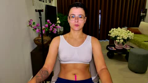 Eva and Sandra online show from May 23, 2026, 8:40 am