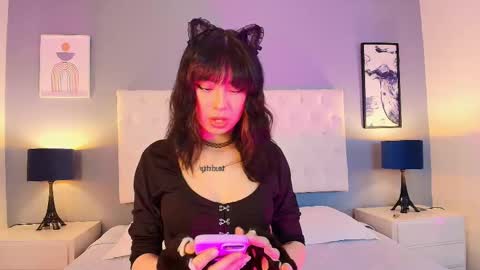 chloeesky online show from October 3, 2025, 1:41 pm