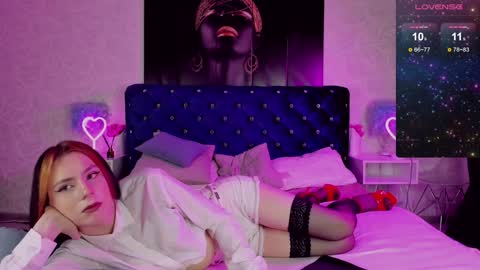 Snapshot of chloefulton chatting on December 8, 2024, 2:09 pm Chloe Fulton online show from December 8, 2024, 2:09 pm