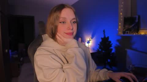 Snapshot of chloegins chatting on December 14, 2024, 3:51 am chloegins online show from December 14, 2024, 3:51 am