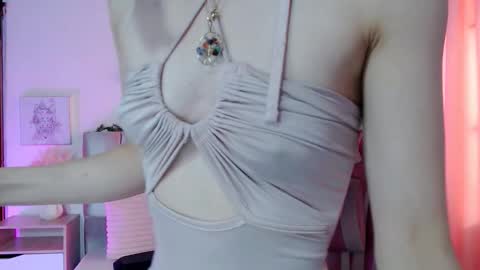 Chloe online show from September 15, 2025, 3:23 pm