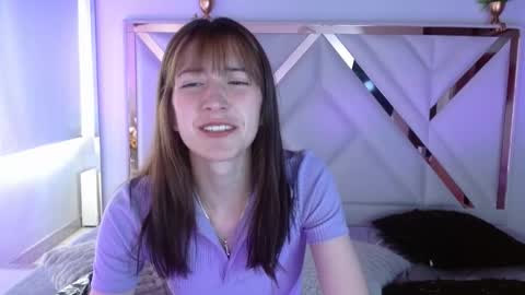 Chloe online show from November 16, 2025, 3:17 pm