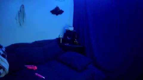Chloekissxo online show from February 13, 2025, 4:22 am