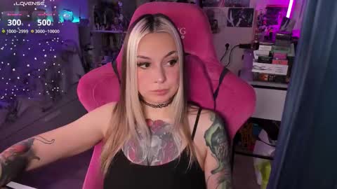 ChloeKohaku online show from November 27, 2025, 5:53 am