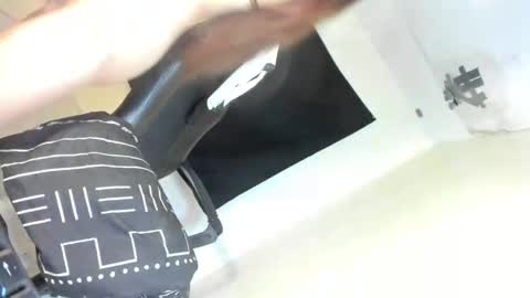 chloelana online show from April 15, 2026, 1:07 pm