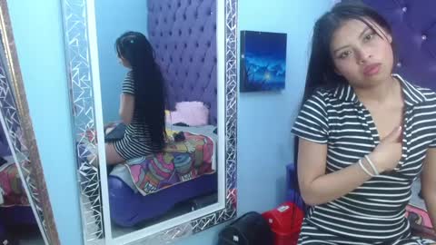 Snapshot of chloemartini_ chatting on February 20, 2025, 9:44 am ChloeSignup For Free Join my Fan Club online show from February 20, 2025, 9:44 am