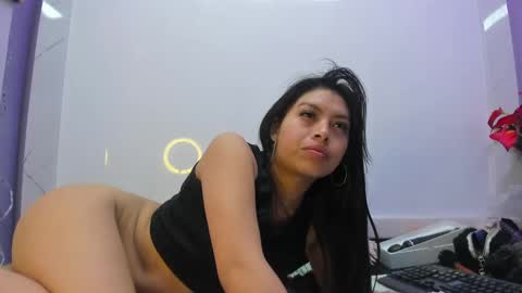 Snapshot of chloemartini_ chatting on October 17, 2025, 3:20 am ChloeSignup For Free Join my Fan Club online show from October 17, 2025, 3:20 am