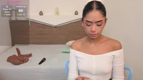 C H L O E online show from January 10, 2026, 12:29 pm