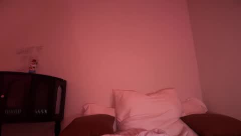 Snapshot of chloeros3e chatting on October 4, 2025, 7:56 pm chloeros3e online show from October 4, 2025, 7:56 pm