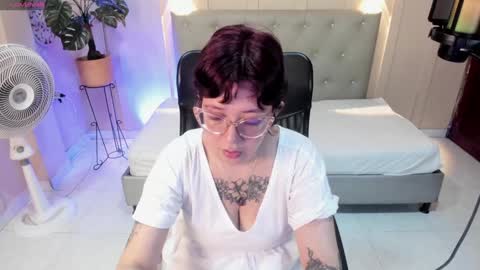 Snapshot of chloerossee chatting on January 18, 2025, 1:19 am Chloe rosse online show from January 18, 2025, 1:19 am