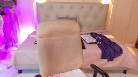 Snapshot of chloerossee chatting on October 10, 2025, 1:37 am Chloe rosse online show from October 10, 2025, 1:37 am