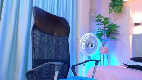 Snapshot of chloerossee chatting on May 1, 2026, 1:21 am Chloe rosse online show from May 1, 2026, 1:21 am