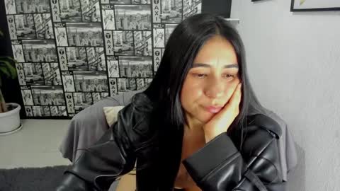 ChloeTurner  online show from February 6, 2025, 3:52 pm