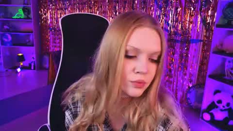 Snapshot of chloewight chatting on February 22, 2026, 2:15 pm ChloeWight online show from February 22, 2026, 2:15 pm