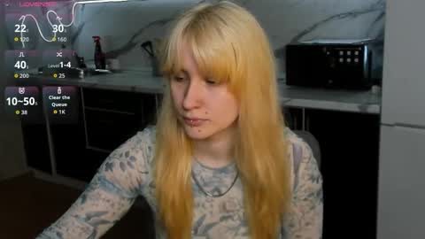 choco_meowx online show from April 13, 2026, 7:36 am