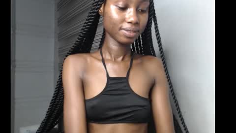 choco_petitqueen online show from November 10, 2025, 4:00 am