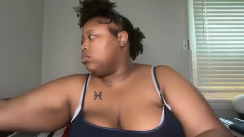 Melina online show from April 16, 2026, 5:14 pm