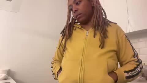 ChocolateCakeQueen online show from December 5, 2024, 4:09 am