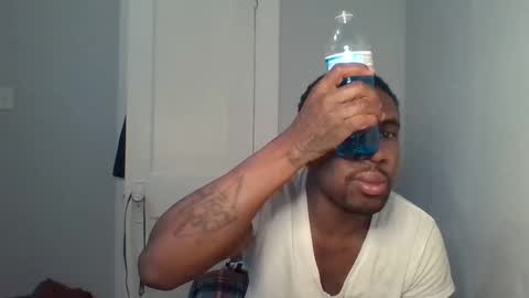 chocolatedolla online show from February 14, 2025, 2:02 pm