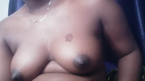 chocoslut22 online show from December 21, 2025, 3:57 am