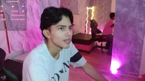 Snapshot of chos_tay chatting on June 6, 2026, 11:48 am chos_tay online show from June 6, 2026, 11:48 am