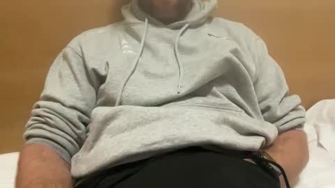 chris13abcd online show from December 16, 2025, 11:04 am